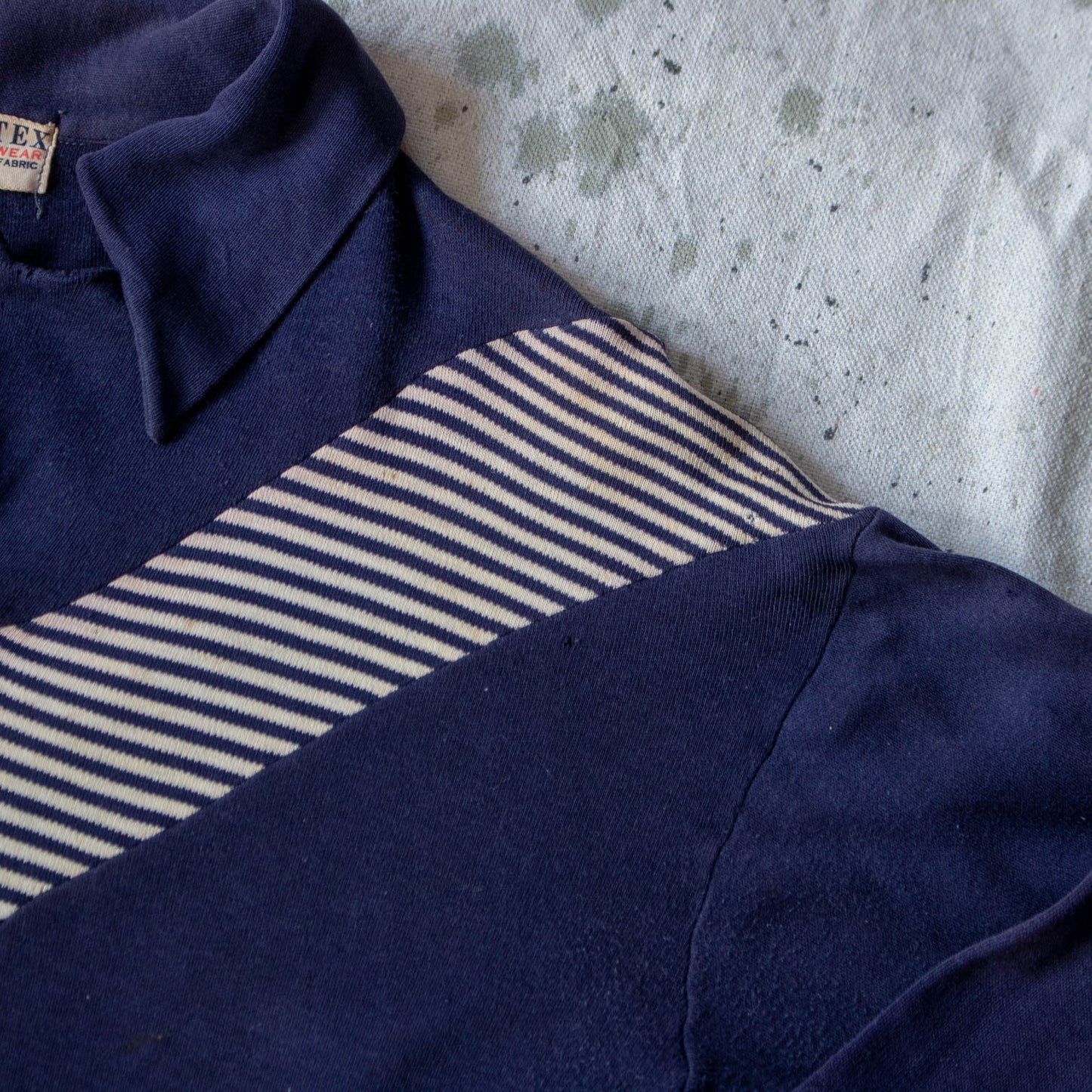 Early 40s sweatshirt pullover
