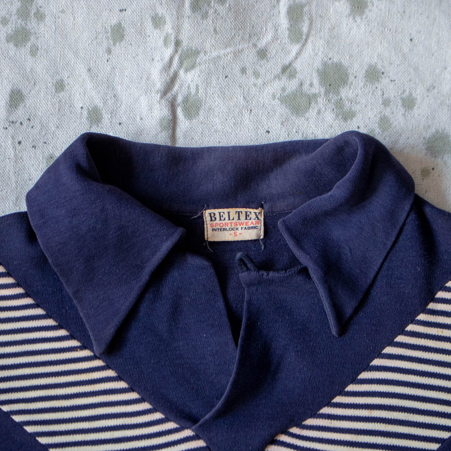 Early 40s sweatshirt pullover