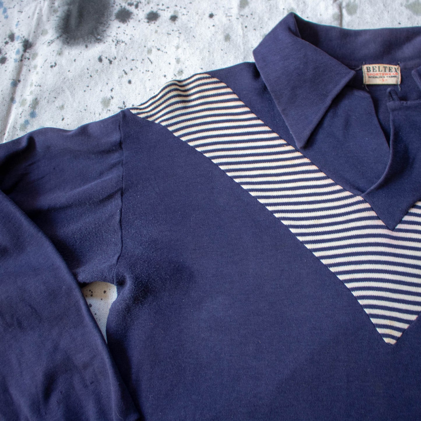 Early 40s sweatshirt pullover