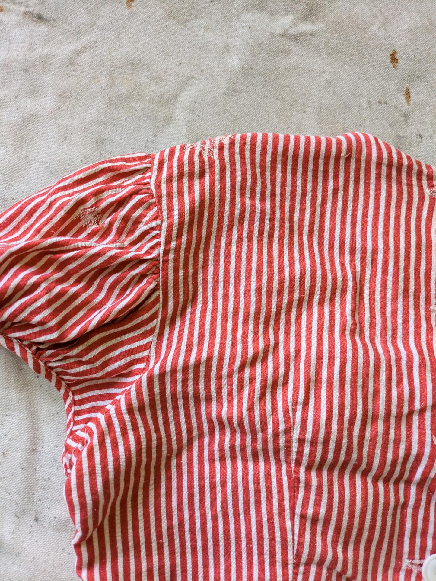 Red & White Cropped Blouse