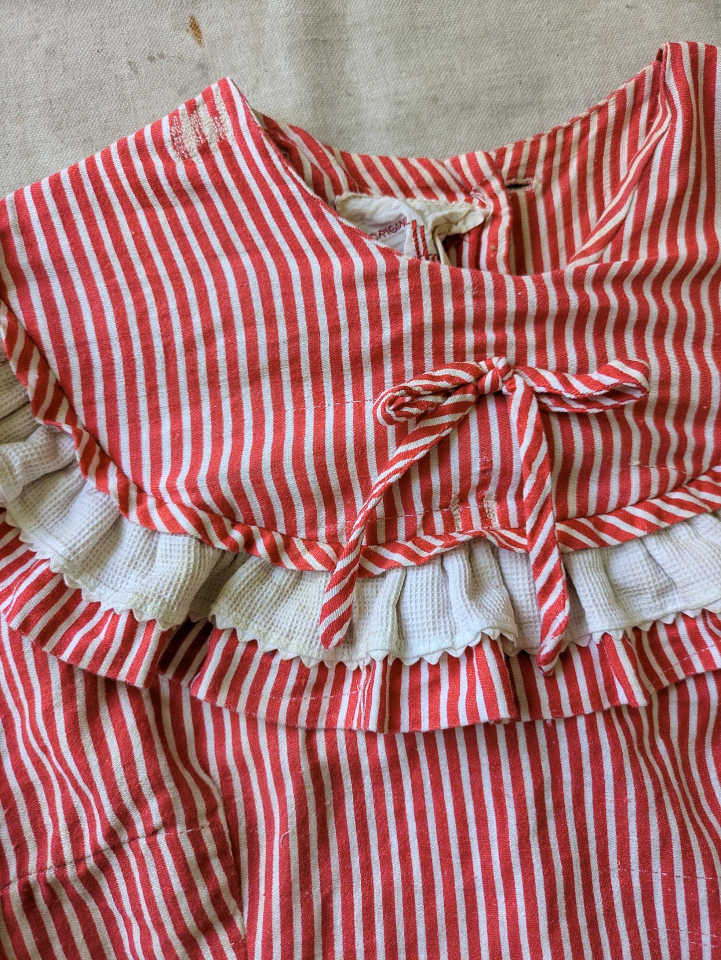 Red & White Cropped Blouse