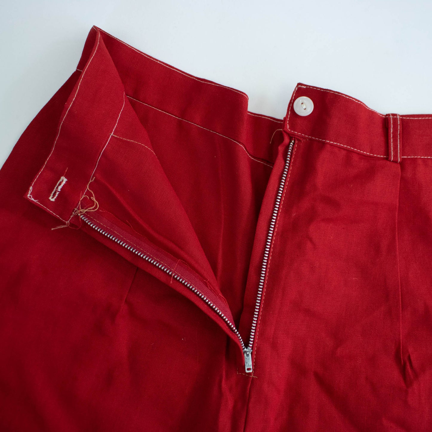 Deadstock 50s Red Cotton Shorts 30