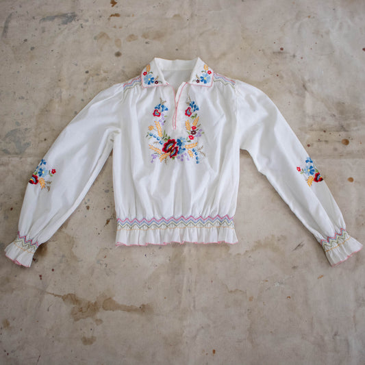 40s Hungarian Style Embroidered Blouse