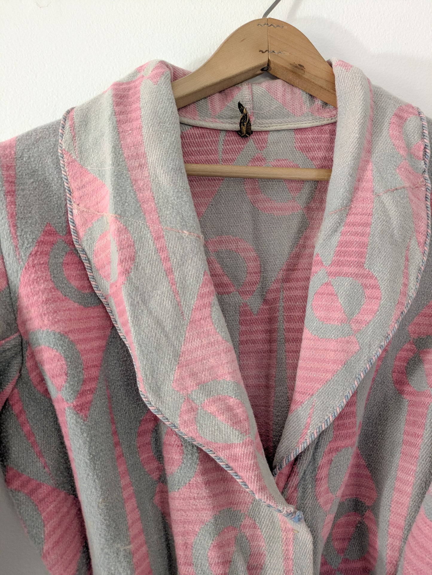 1930s Pink & Gray Beacon Robe