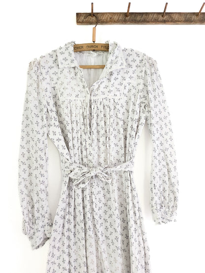 Late 1800s White Calico Gown